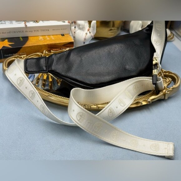 🆕 CHIARA FERRAGNI 🧿 NWOT Eye Star Patch Belt Bag, Black PU Leather White Strap - Picture 14 of 15